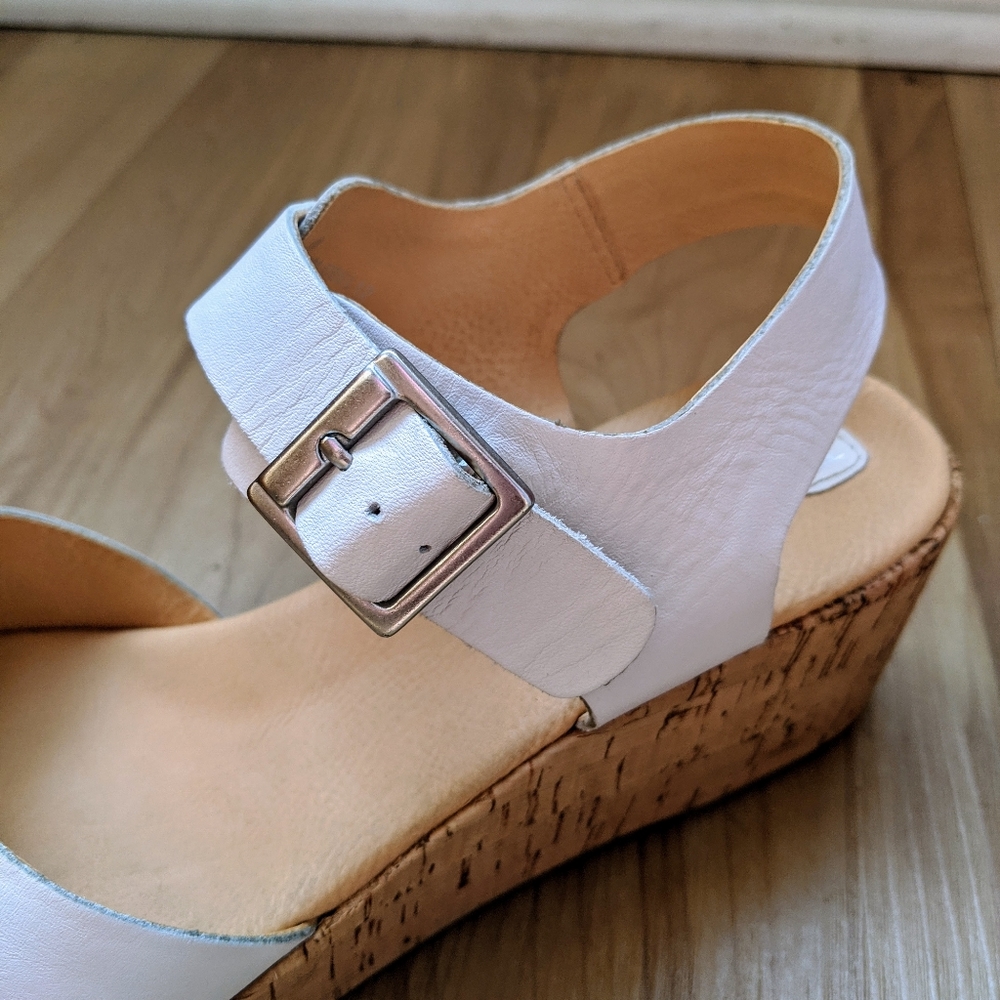 Kork-Ease Size 8 Platform White Sandals Clogs Cork - Picture 2 of 8